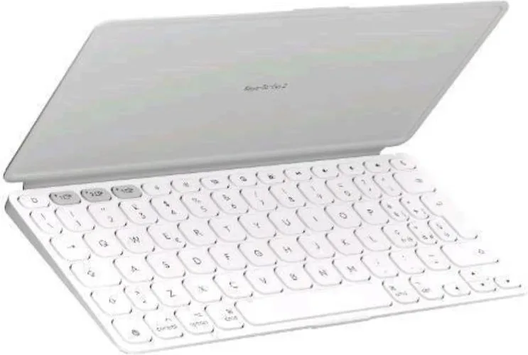 Logitech 920-013013 Keys-To-Go 2 Tastiera Wireless Bluetooth QWERTY Italiano per iPad iPhone Mac colore Bianco